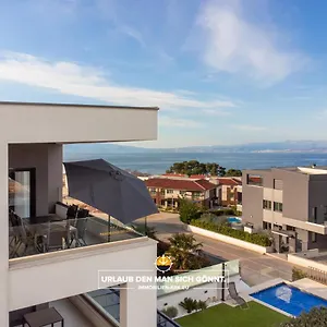 Penthouse Panorama Deluxe In Malinska